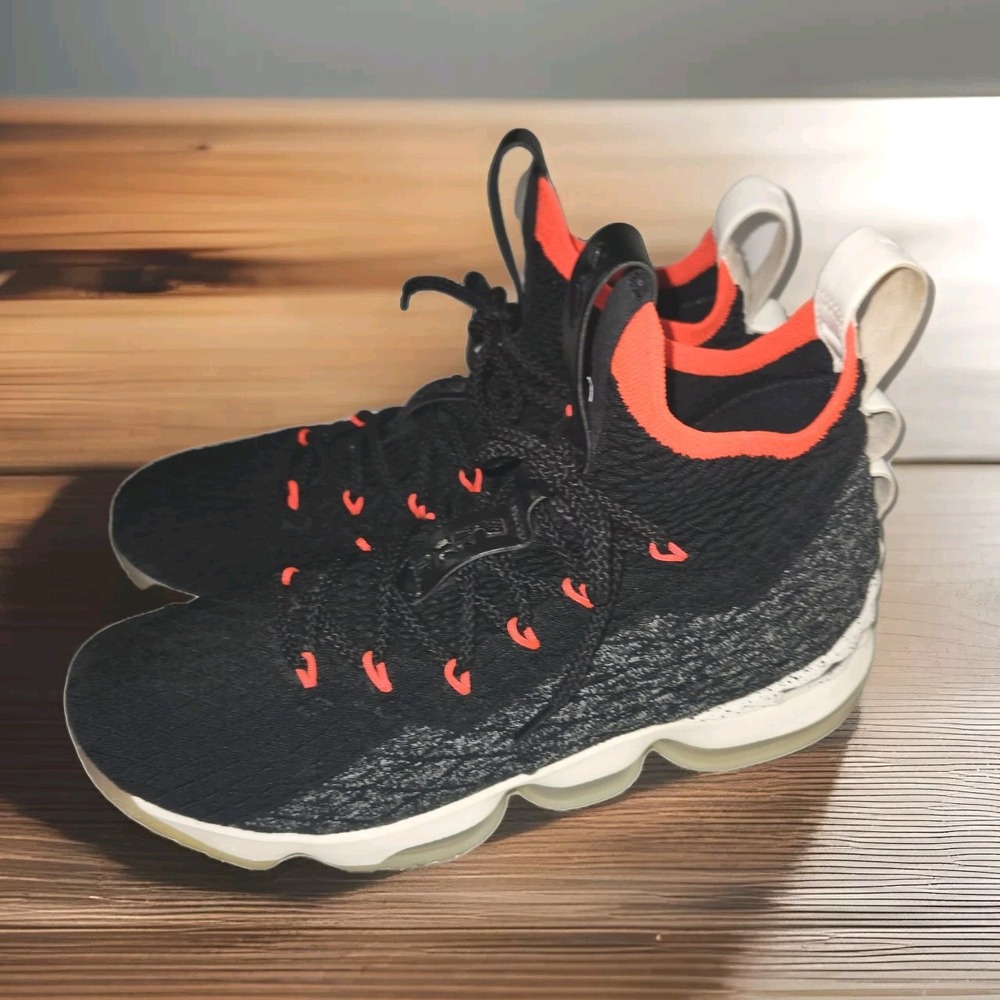 Nike LeBron XV 15 Graffiti Black Sail Bright Crimson Basketball Shoes Men's 9.5